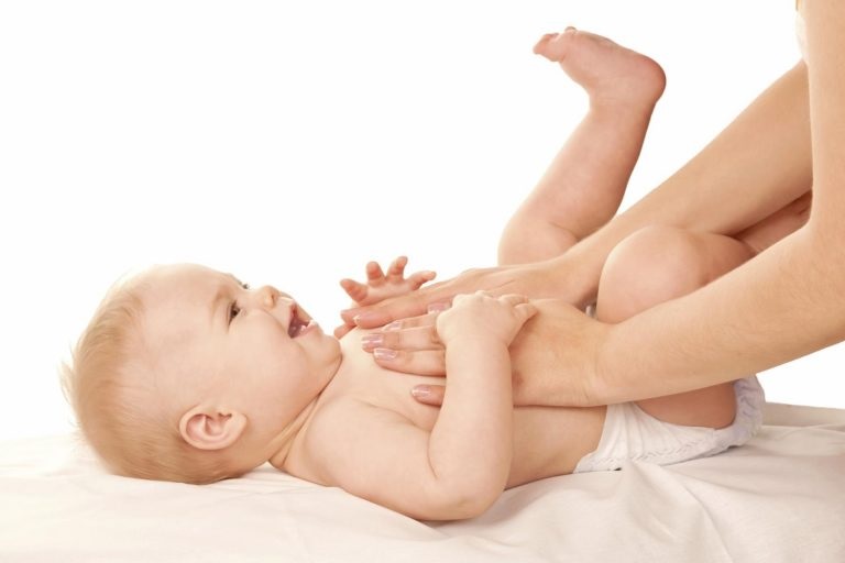 massage cho trẻ sơ sinh